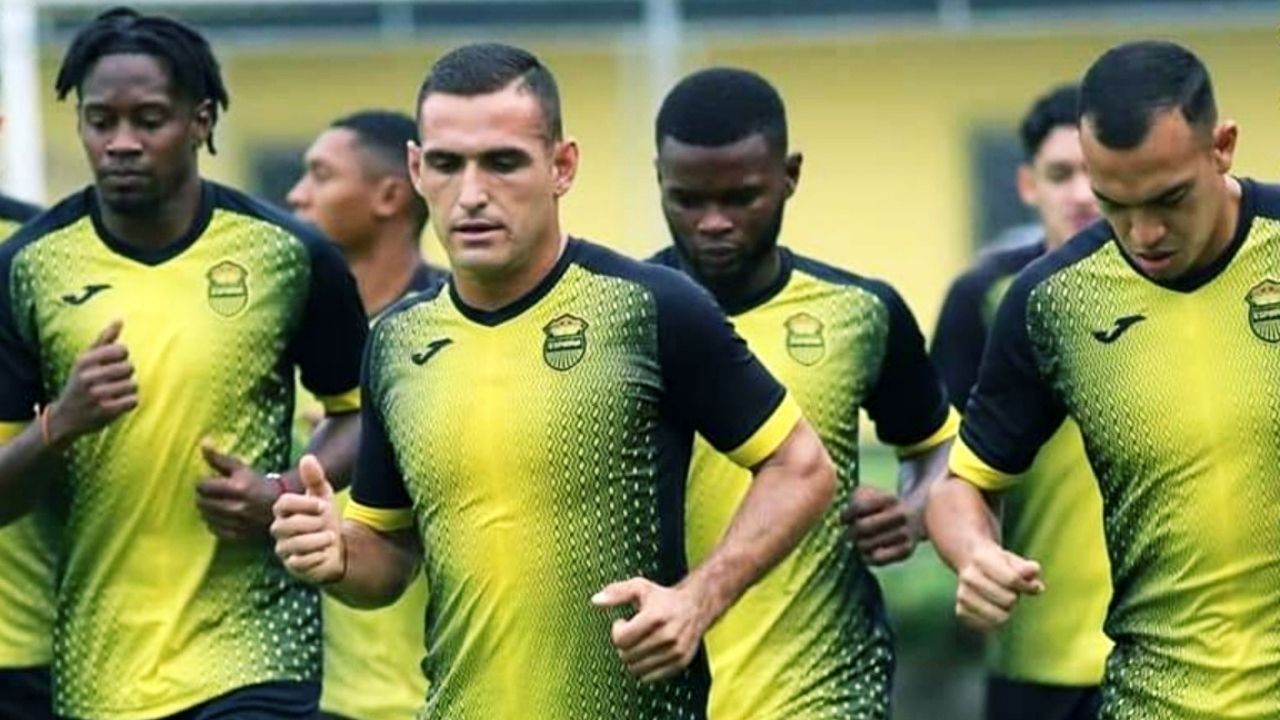 Jugadores y cuerpo técnico del Real España fueron vacunados contra el covid-19