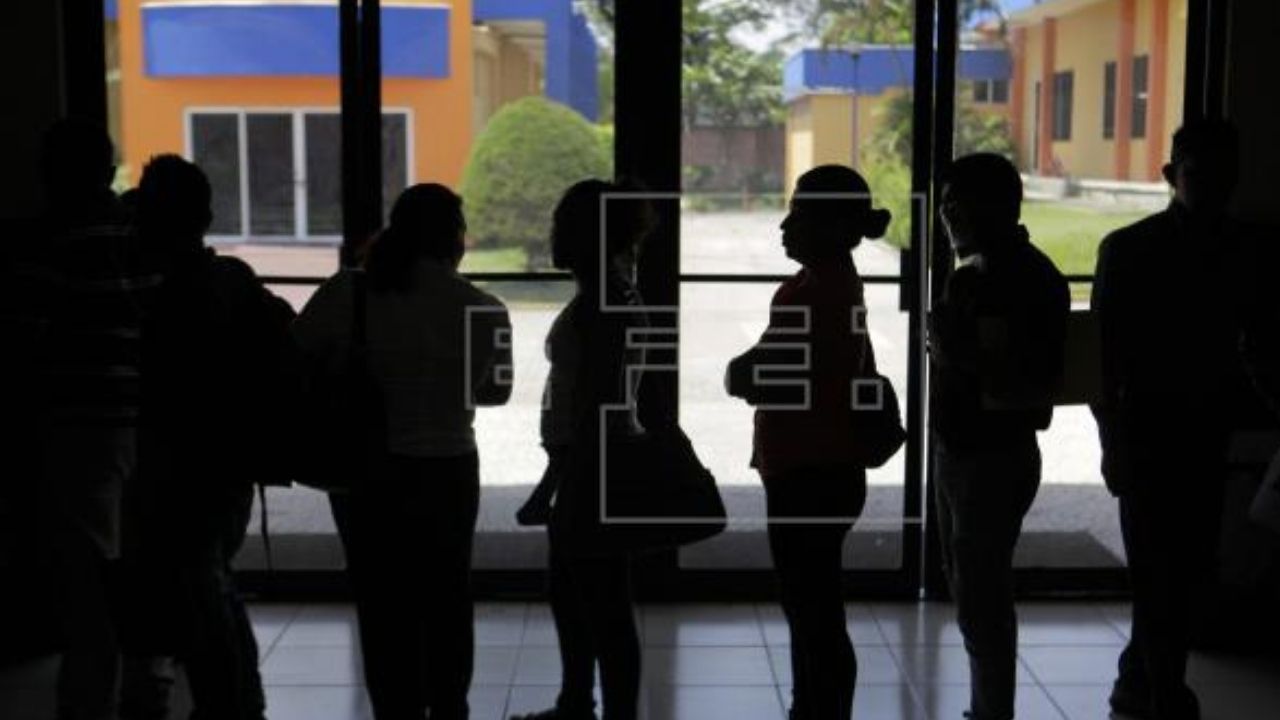 Consejo del Salario acuerda aumento del 20 % al sueldo mínimo en El Salvador