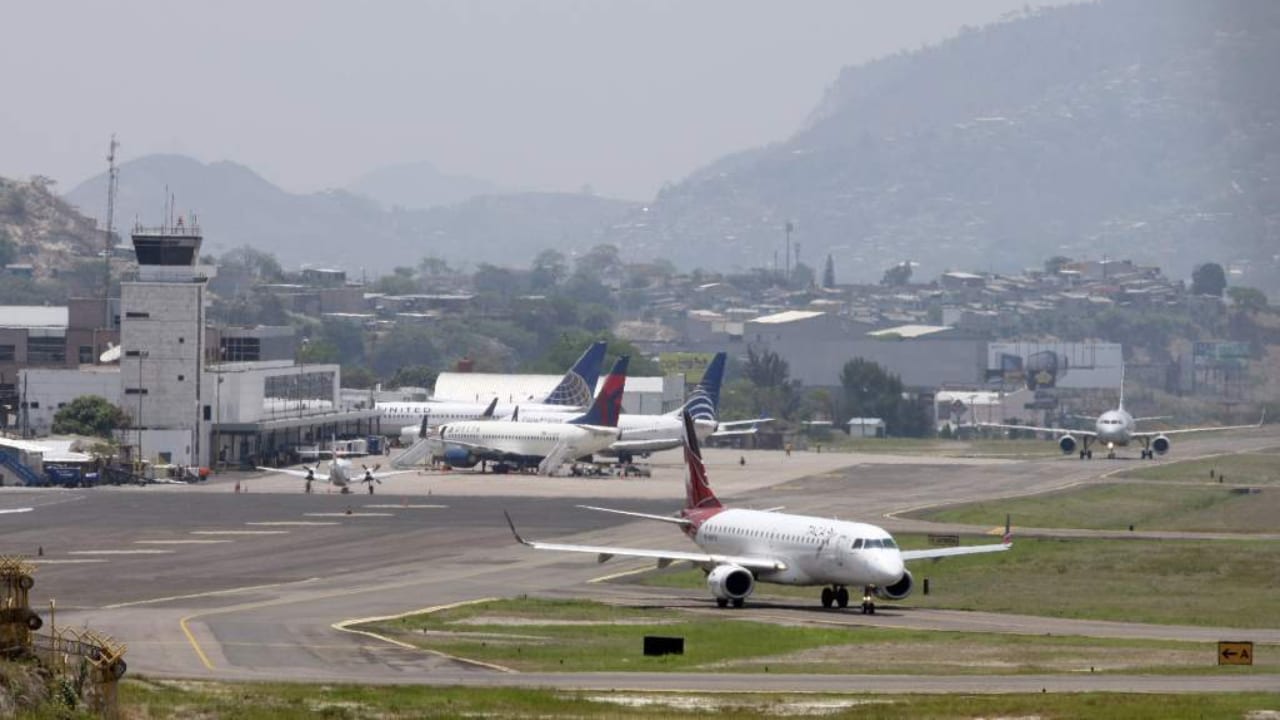Nueva ley sobre transporte aéreo permite mejores condiciones para que hondureños viajen