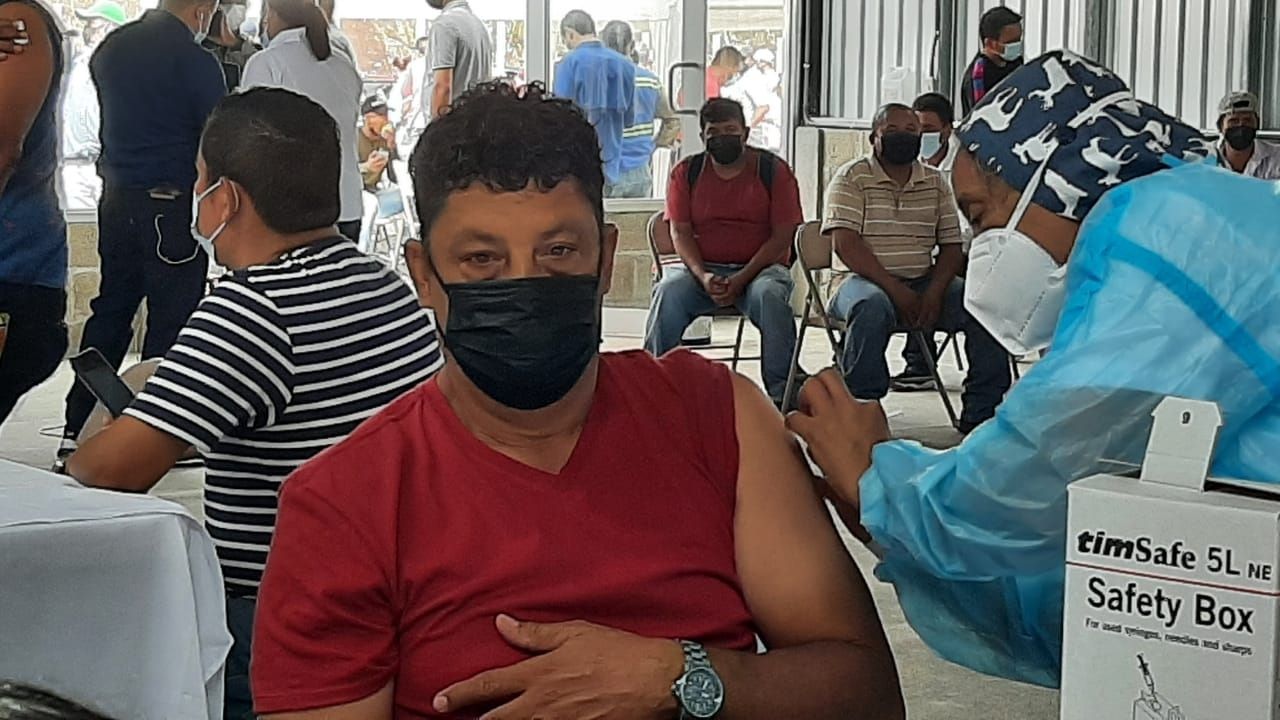 Imagen de Unos 500 transportistas de carga pesada fueron vacunados contra el covid en Tegucigalpa