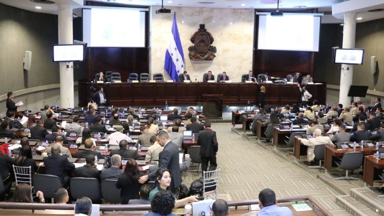 Editorial HRN: La pandemia y las sesiones virtuales del Congreso