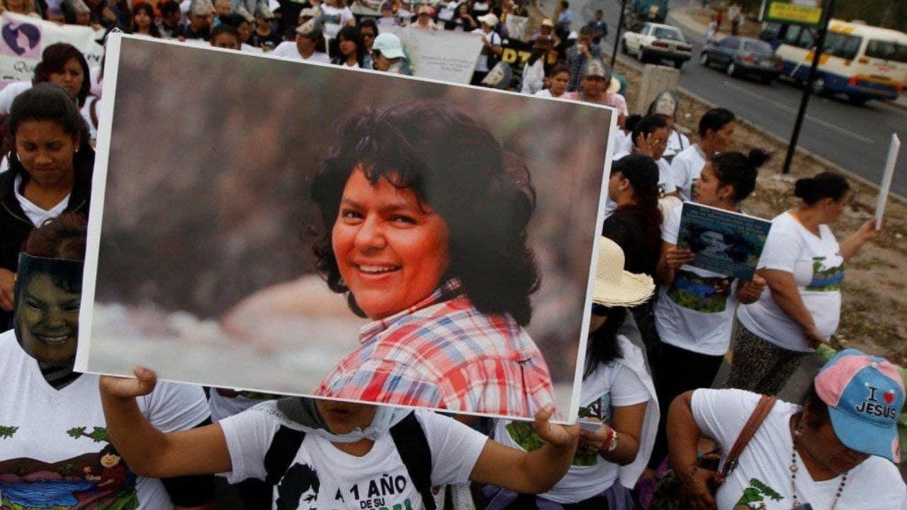 Exigen pena máxima por crimen de Berta Cáceres y juzgar autores intelectuales