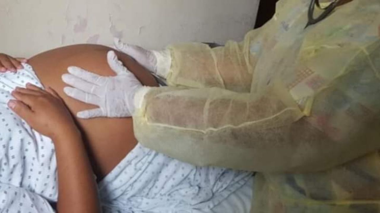 Mujer embarazada y su bebé mueren en Sala Covid en Hospital Regional de Atlántida