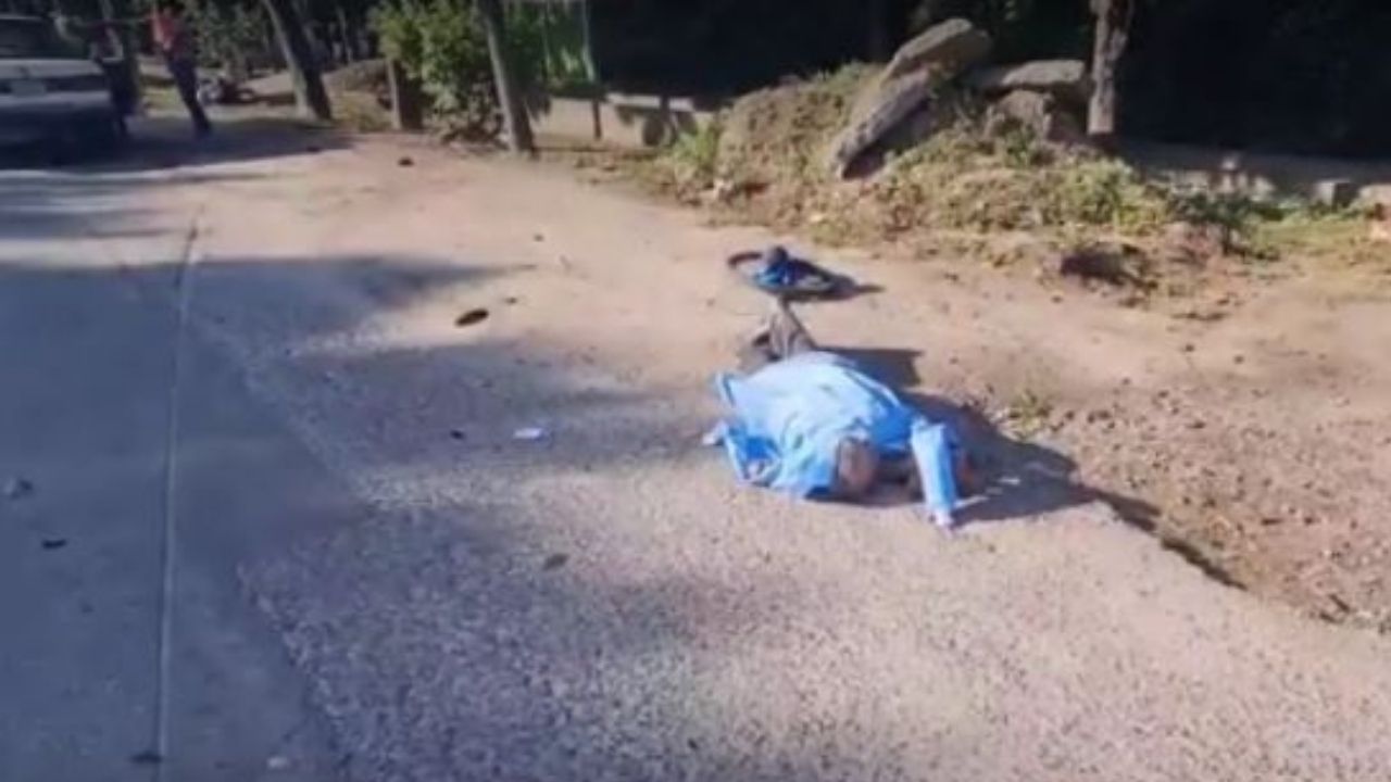 Muere guardia de seguridad en Honduras cuando iba en su bicicleta y fue impactado por una moto