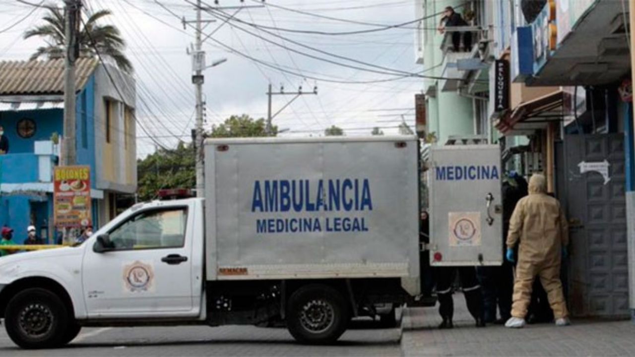 Mujer envenenó a sus dos hijos e intentó hacer pasar su muerte como covid: el doble crimen que conmociona a Ecuador