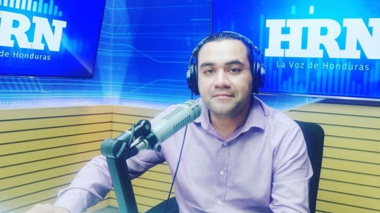 Imagen de Cristian Morazán, el experto en tema migratorio que forma parte del programa La Tarde