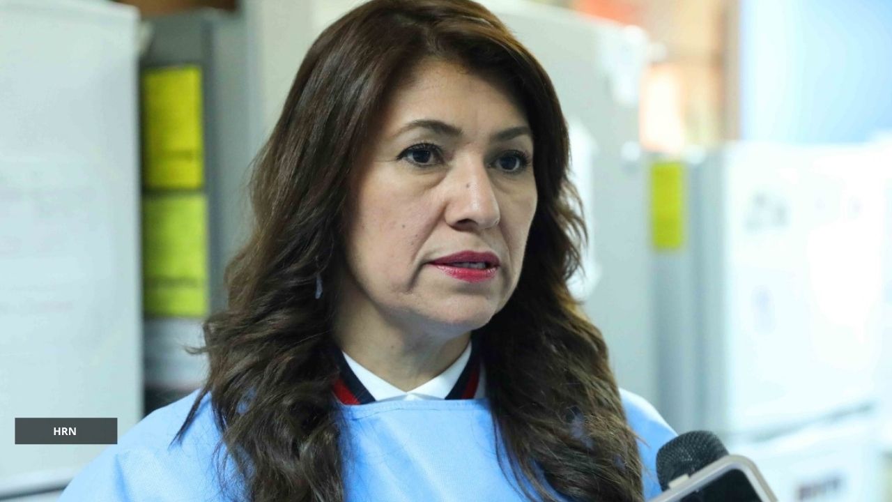 Ministra Alba Flores habría beneficiado a dos hijos y nuera con plazas y jugosos salarios, según CNA