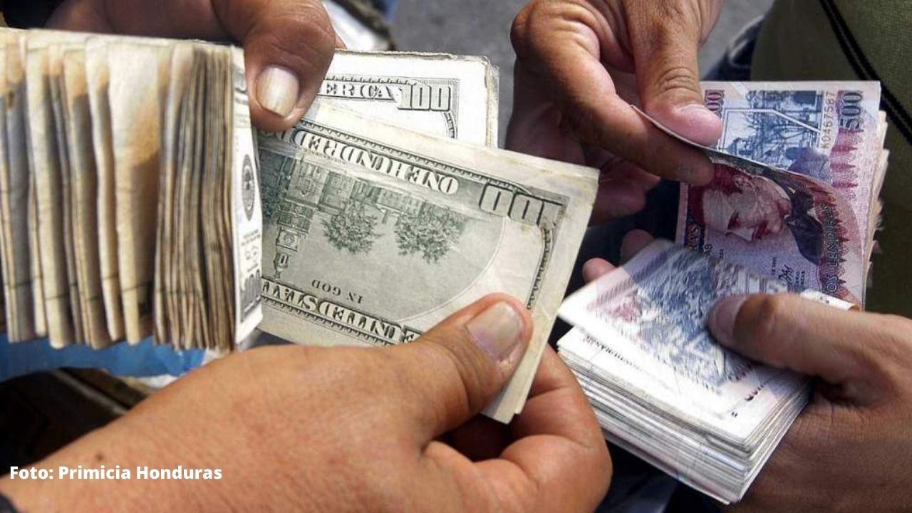 Acelerada devaluación del lempira frente al dólar genera inquietud en Honduras
