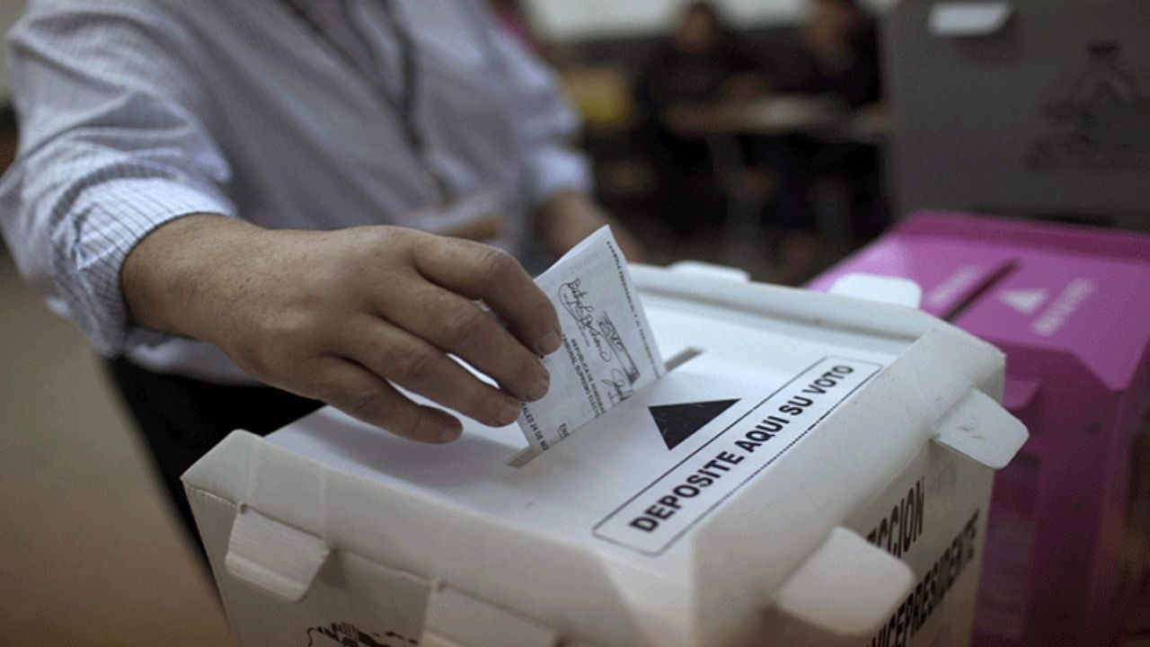 Editorial HRN: Permisiva institucionalidad y política limpia