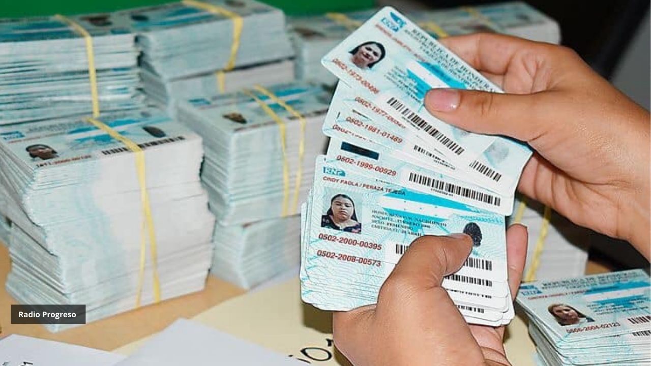 RNP: No hay justificación para seguir usando tarjeta de identidad 'vieja' a partir del 15 de octubre