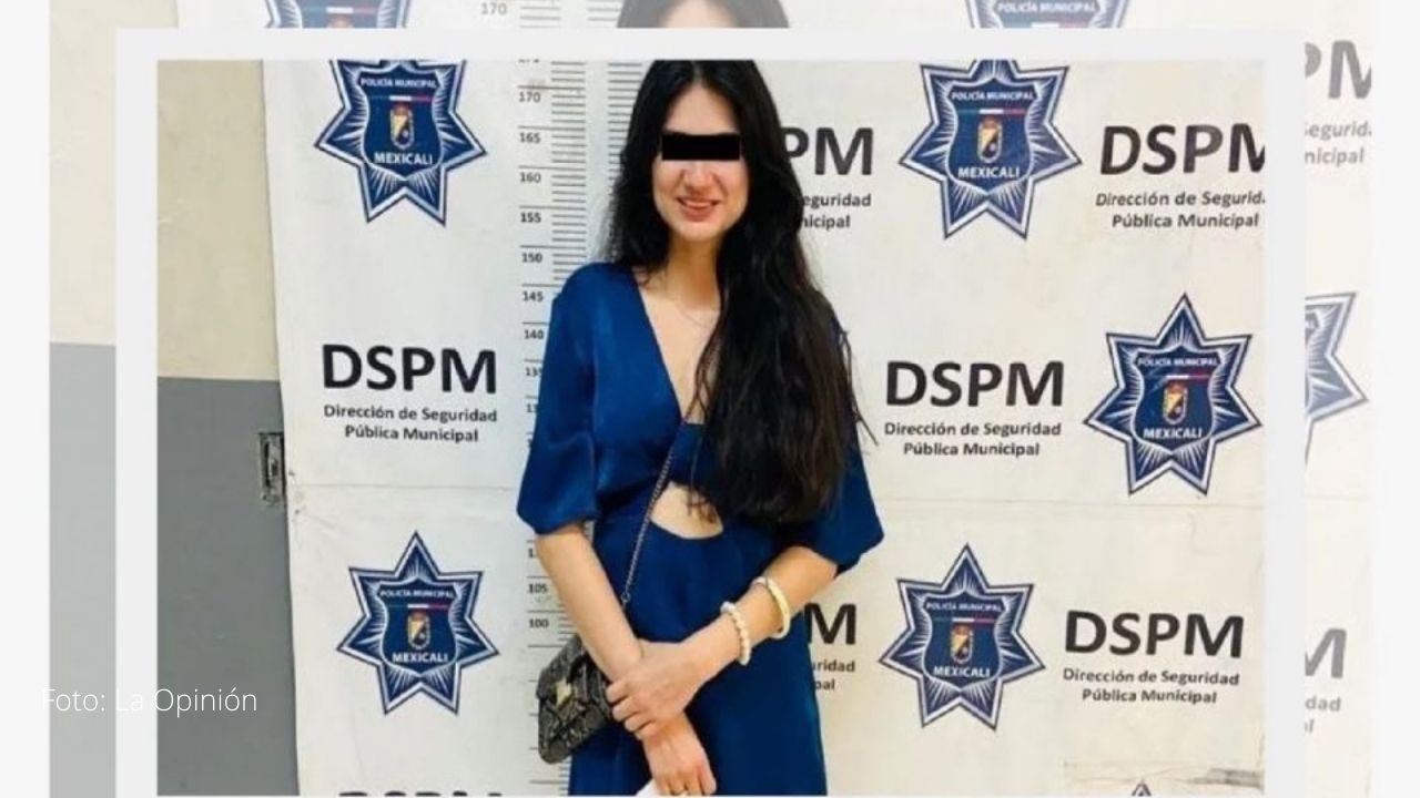 La insólita reacción de joven con policías tras captura de su compañero de volante ebrio en México
