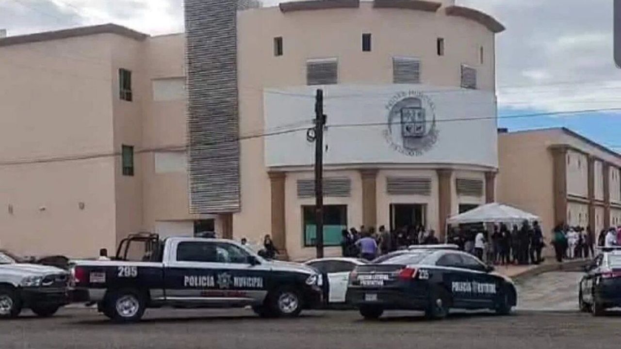 Abogado de 65 años mata a tiros a su cliente y sobrino en un tribunal y se dispara en la cabeza