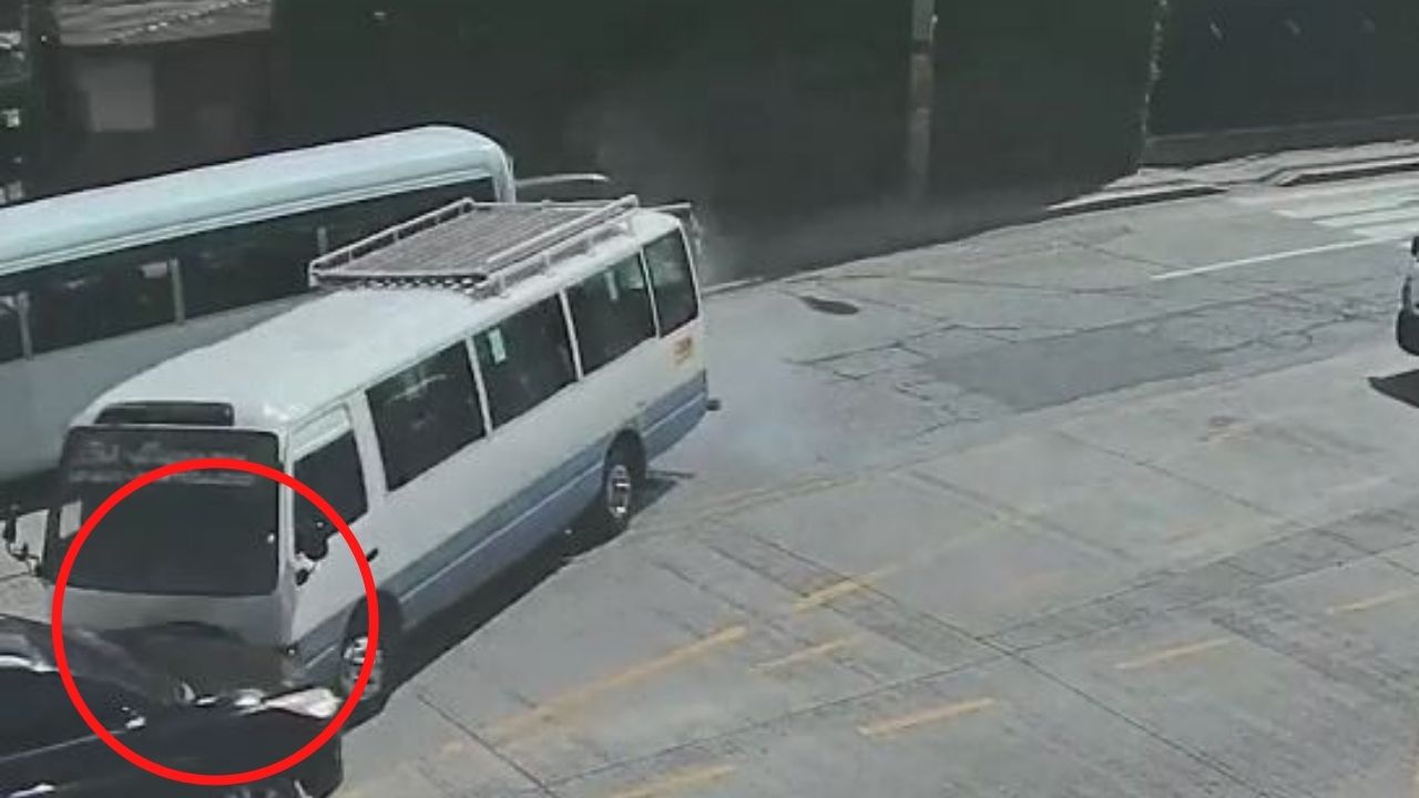Vídeo del 911 muestra accidente de rapidito que iba a exceso de velocidad en Tegucigalpa