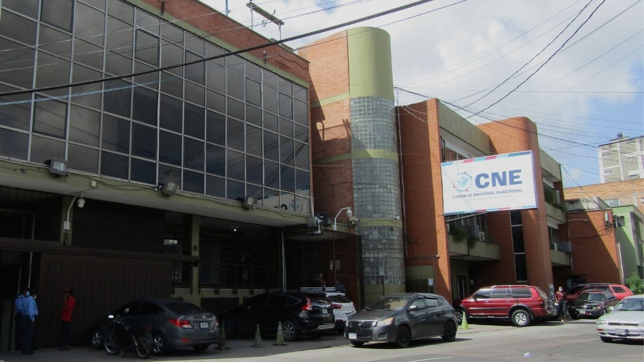 CNE muestra preocupación ante demora en entrega de DNI pendientes en Honduras