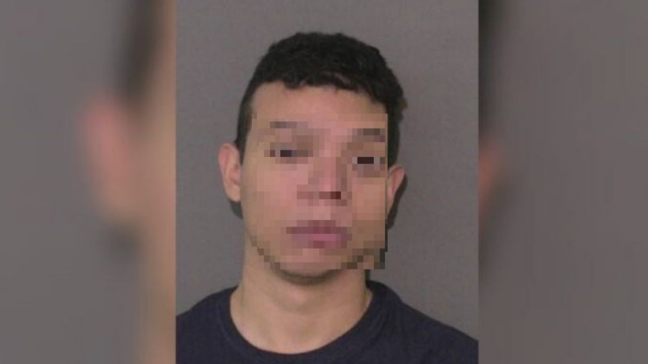 Capturan profesor hondureño en Estados Unidos supuestamente por compartir obscenidades a niños en redes sociales