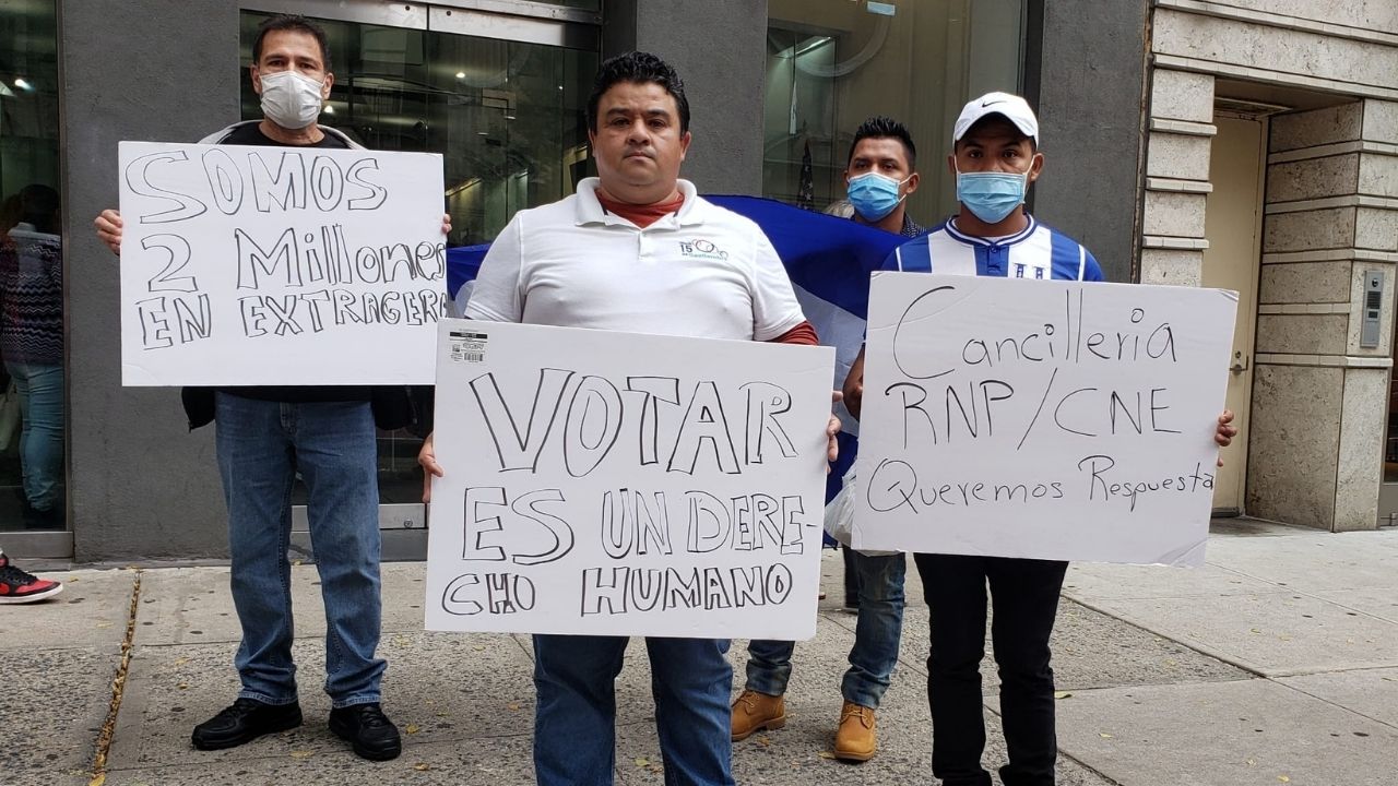 Por contribuir a la economía hondureños en el exterior 'tienen más derecho a votar que el ciudadano en Honduras': Carlos Urbizo