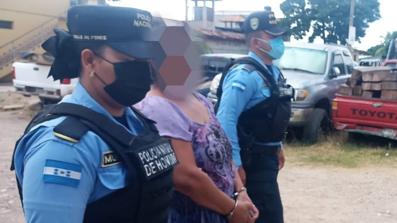 Capturan a hondureña sospechosa de violación contra su nieta de 5 años; se le acusa de elaboración de pornografía infantil