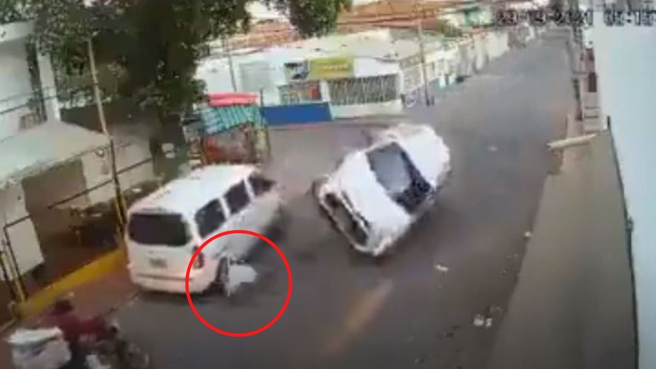 Sacerdote ebrio atropella a una mujer y todo quedó en vídeo