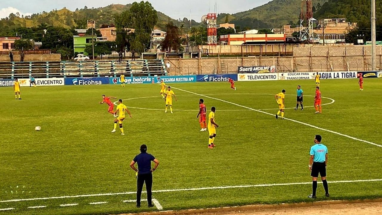 Lobos de la UPN cae 1-2 ante Real España
