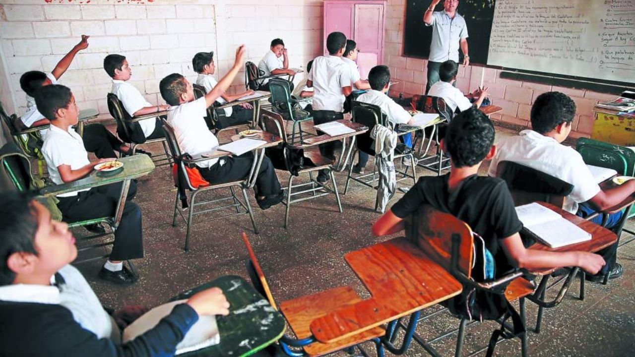 En Honduras, 5 de cada 10 alumnos desertores abandonan clases por violencia y emigración
