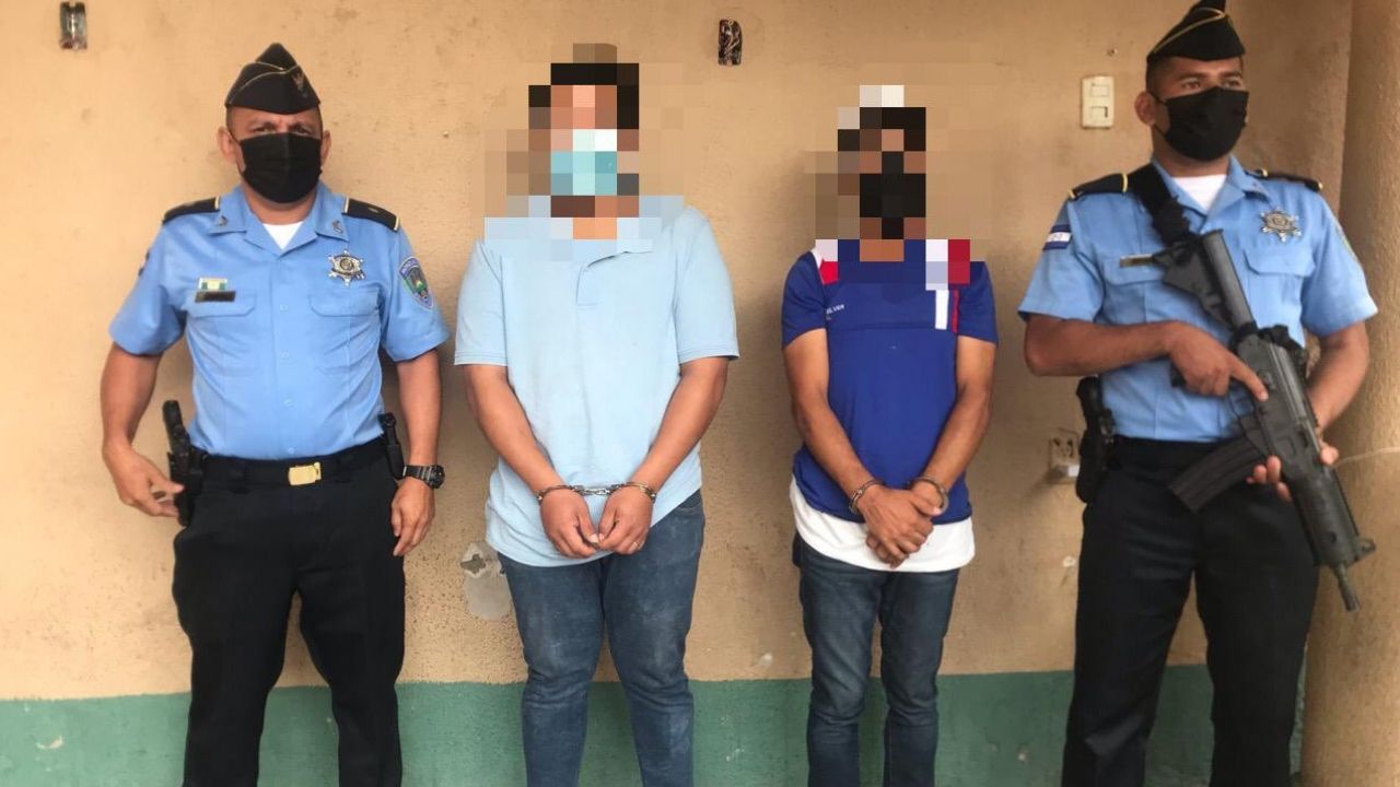 Caen dos hombres que pretendían ingresar droga en bandejas de comida a juzgados capitalinos