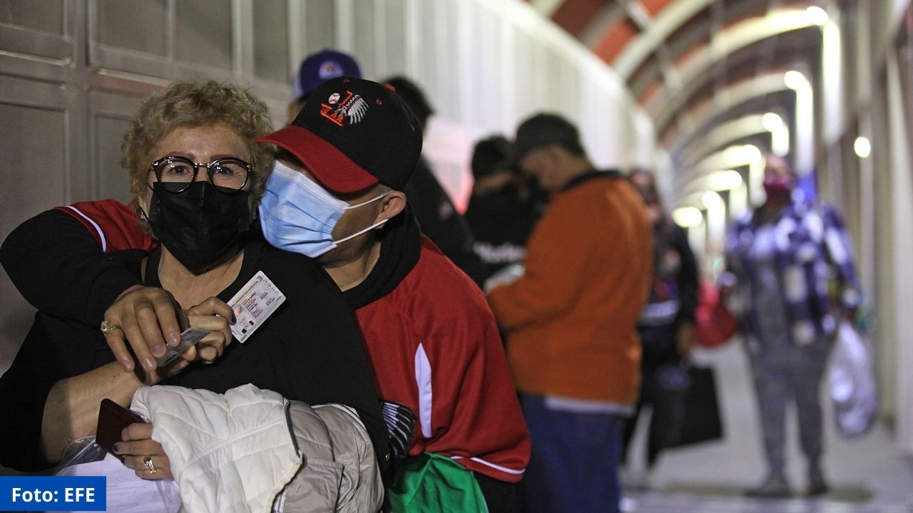 Imagen de Apertura de la frontera México- Estados Unidos reactiva el comercio y une familias