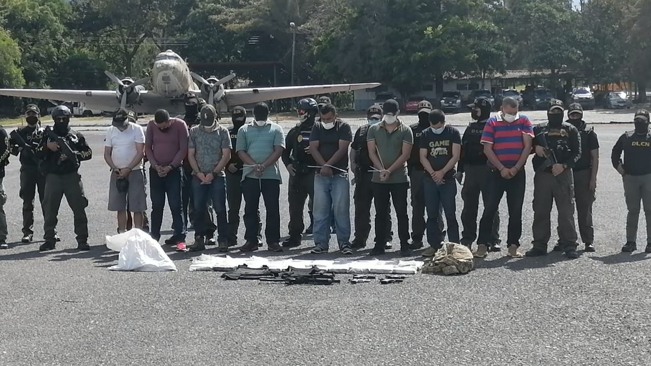 A Támara envían a los 6 policías capturados con 50 kilos de cocaína en Tocoa, Colón