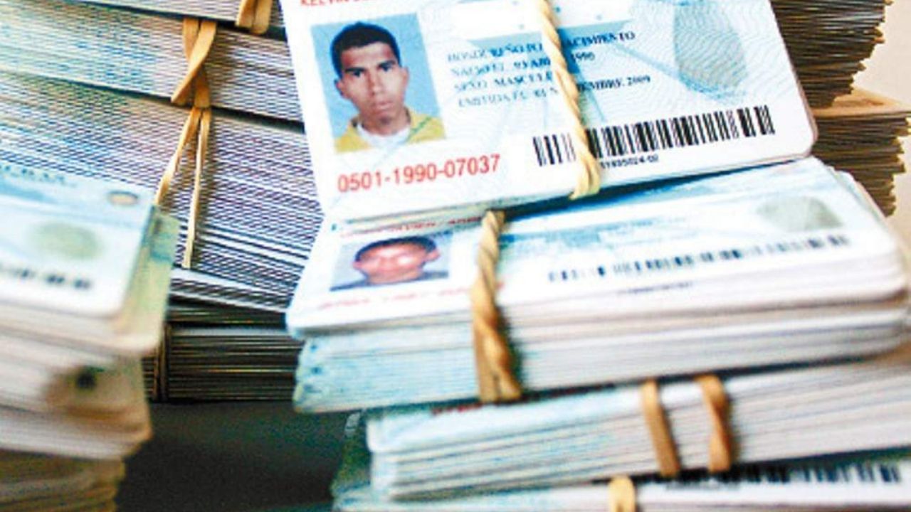 Amplían vigencia de la 'vieja' tarjeta de identidad hasta el 31 de diciembre, pero solo es válida para estos trámites