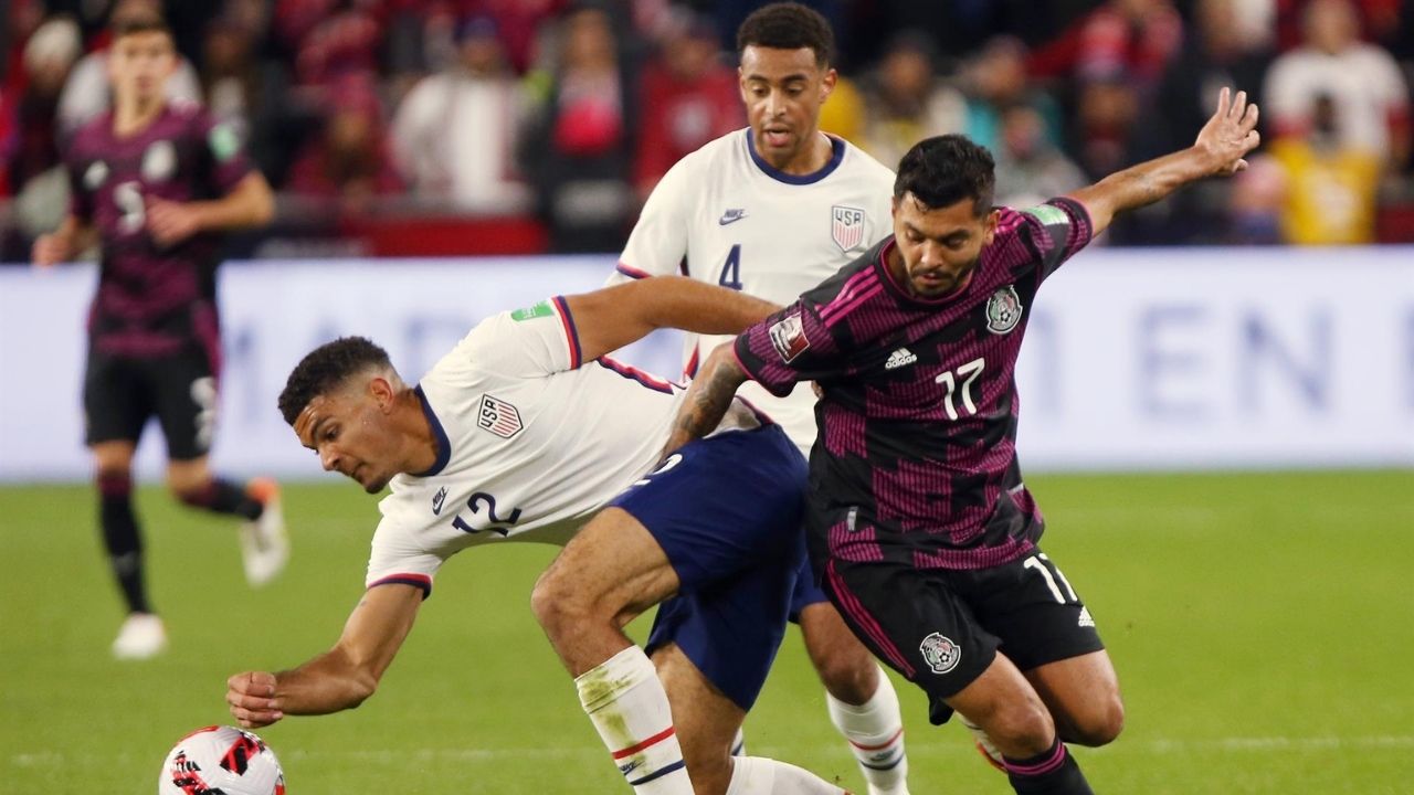 Estados Unidos vence 2-0 a México y es nuevo líder del octogonal para Qatar 2022