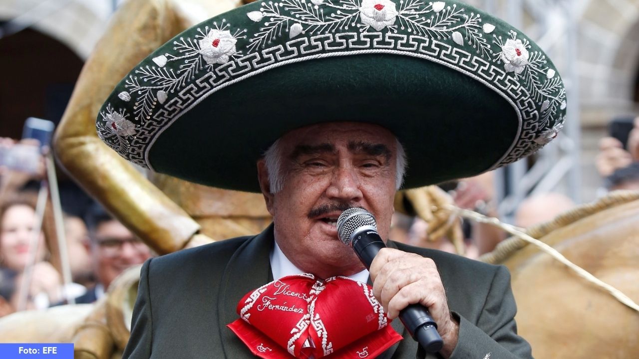 México llora la pérdida de su rey de las rancheras, Vicente Fernández