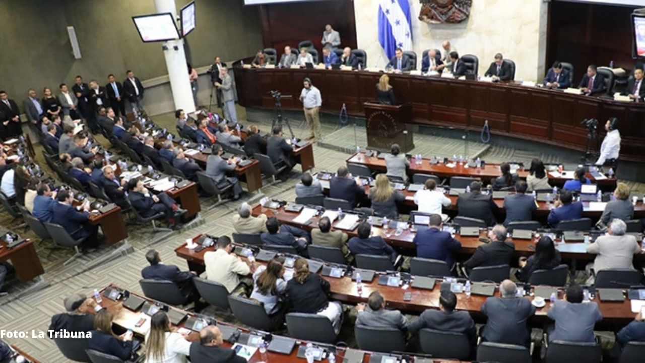 CNE da a conocer resultados para diputados y alcaldías en Honduras