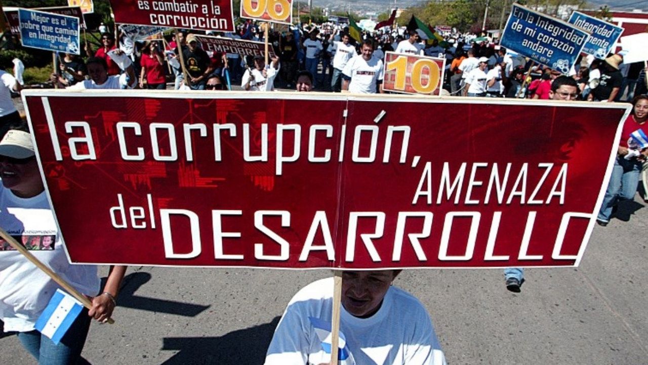 Hasta 700 contratos lesivos han sido suscritos durante varias décadas en Honduras, según el Fosdeh