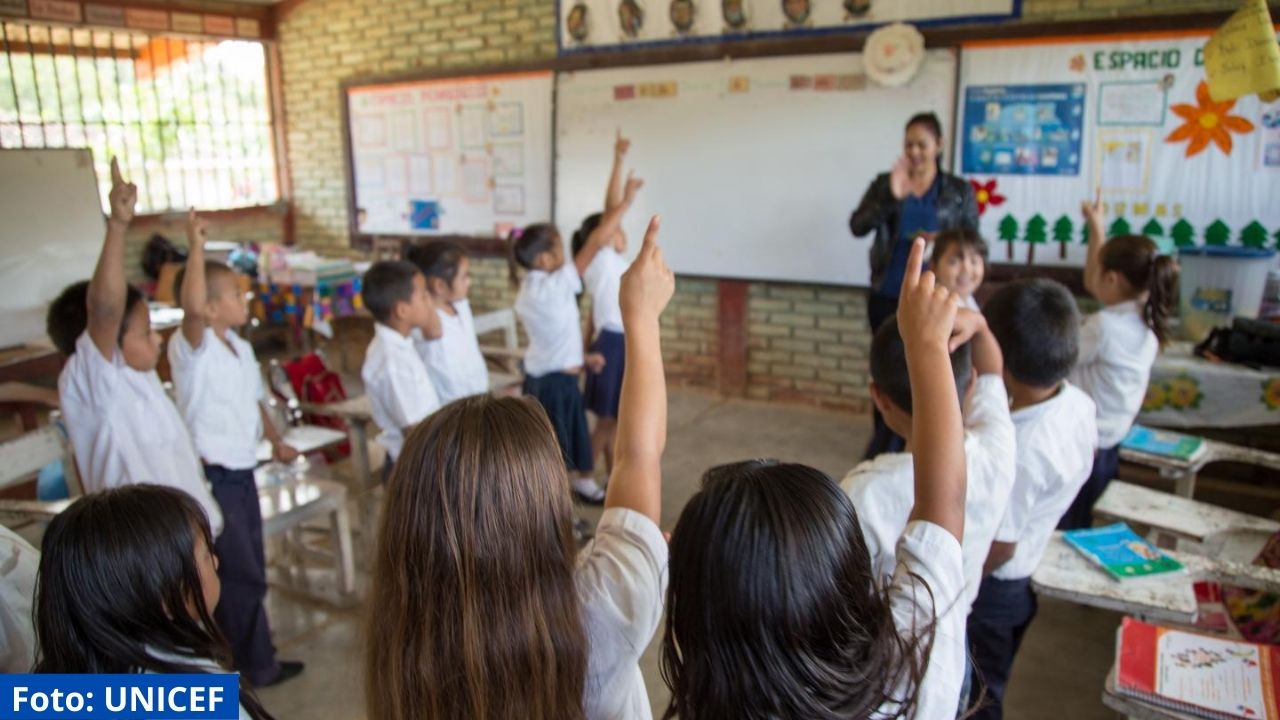 Niños pobres tienen cinco veces menos posibilidades de regresar a clases
