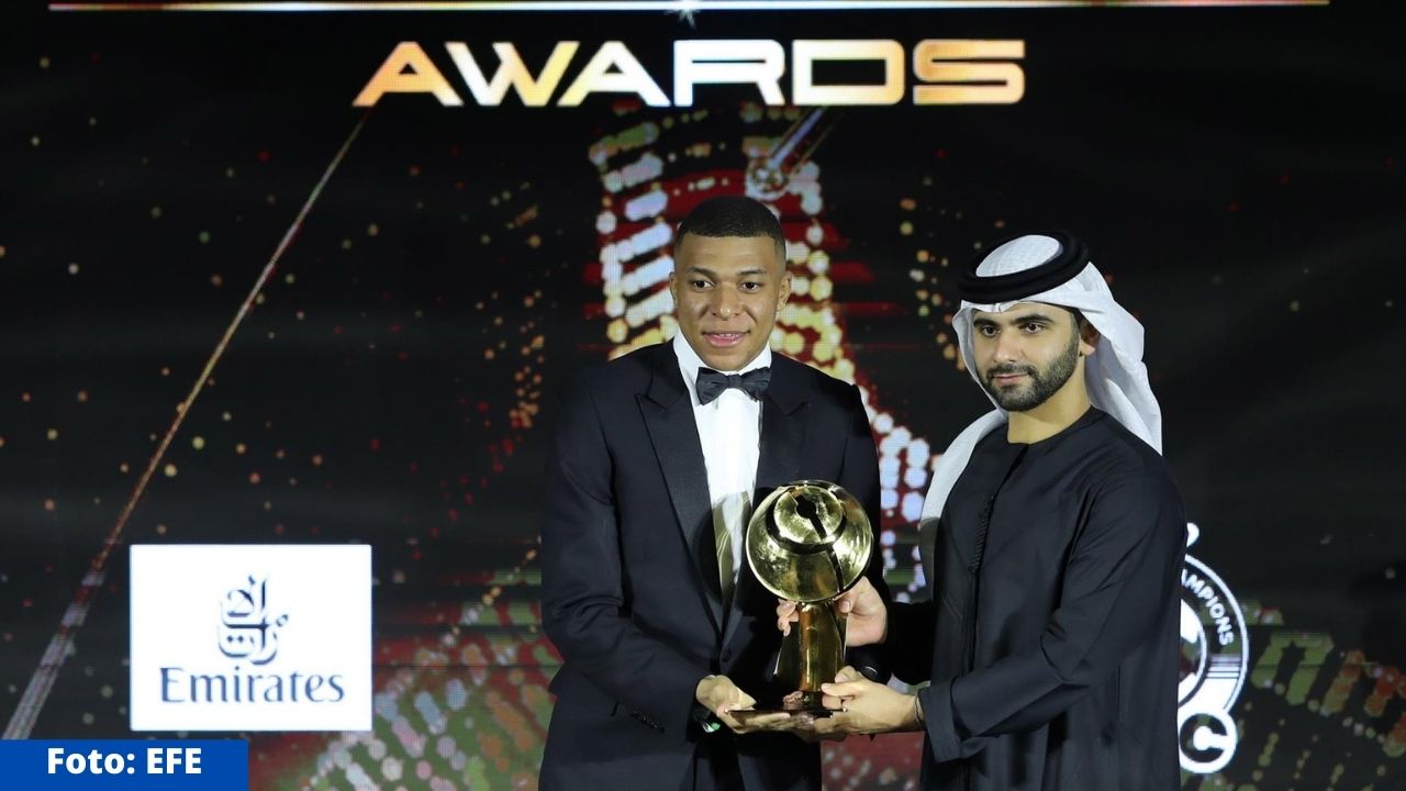 Mbappé tras ganar premio al jugador del año: 'No veo atrás, mi objetivo es seguir ganando'