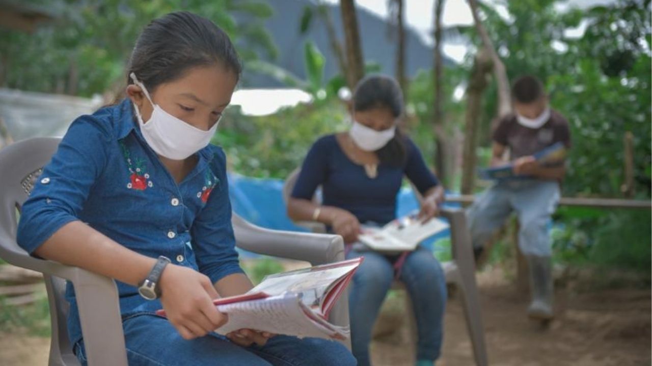 Niños pobres y sin tecnología, excluidos de las aulas de clases en Honduras