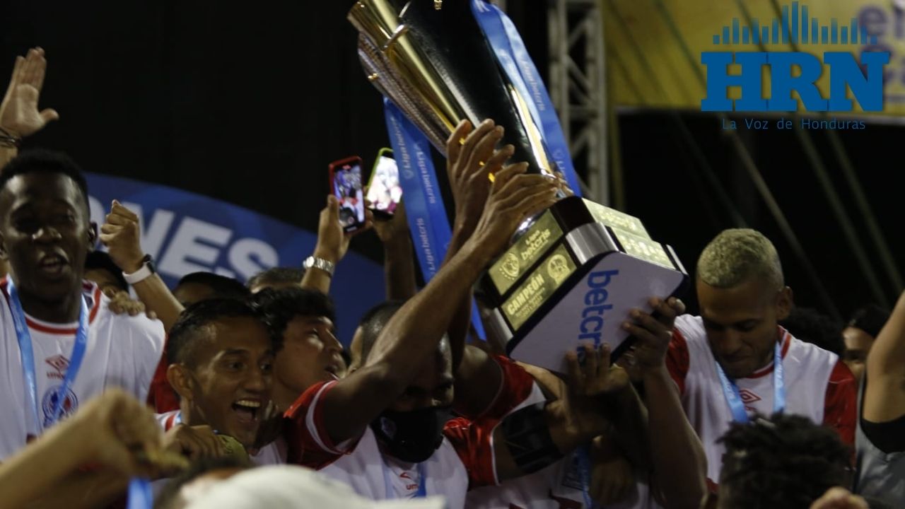 ¡Olimpia se corona Tetracampeón de la Liga Nacional!