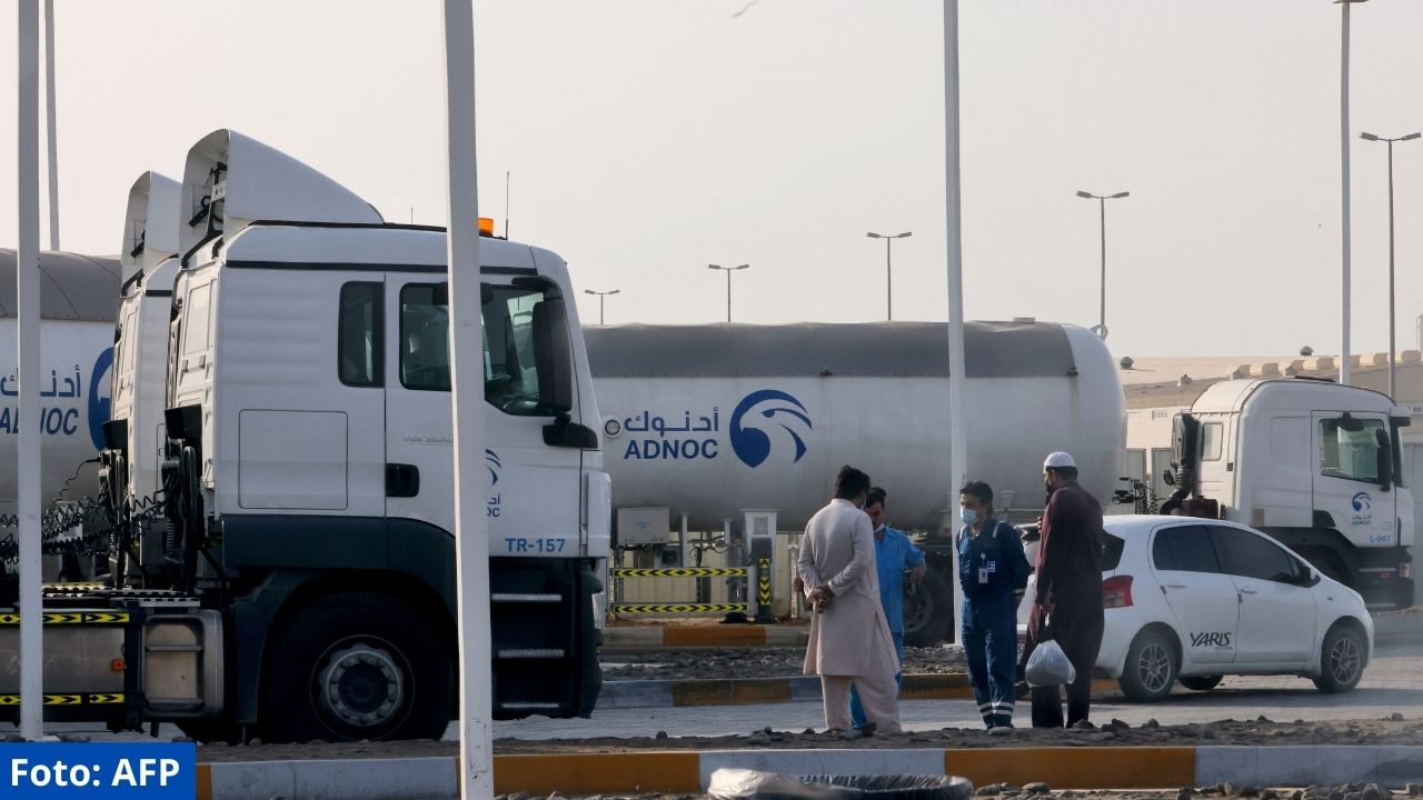 Coalición que combate rebeldes en Yemen ataca tras explosión en Emiratos Árabes