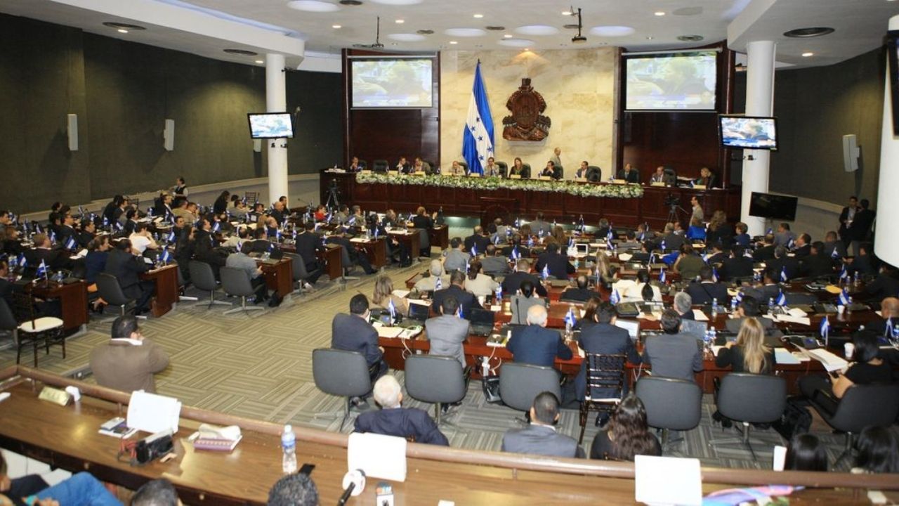 Gobernanza y transparencia en labor legislativa, sin avorazadas componendas, piden a nuevo Congreso