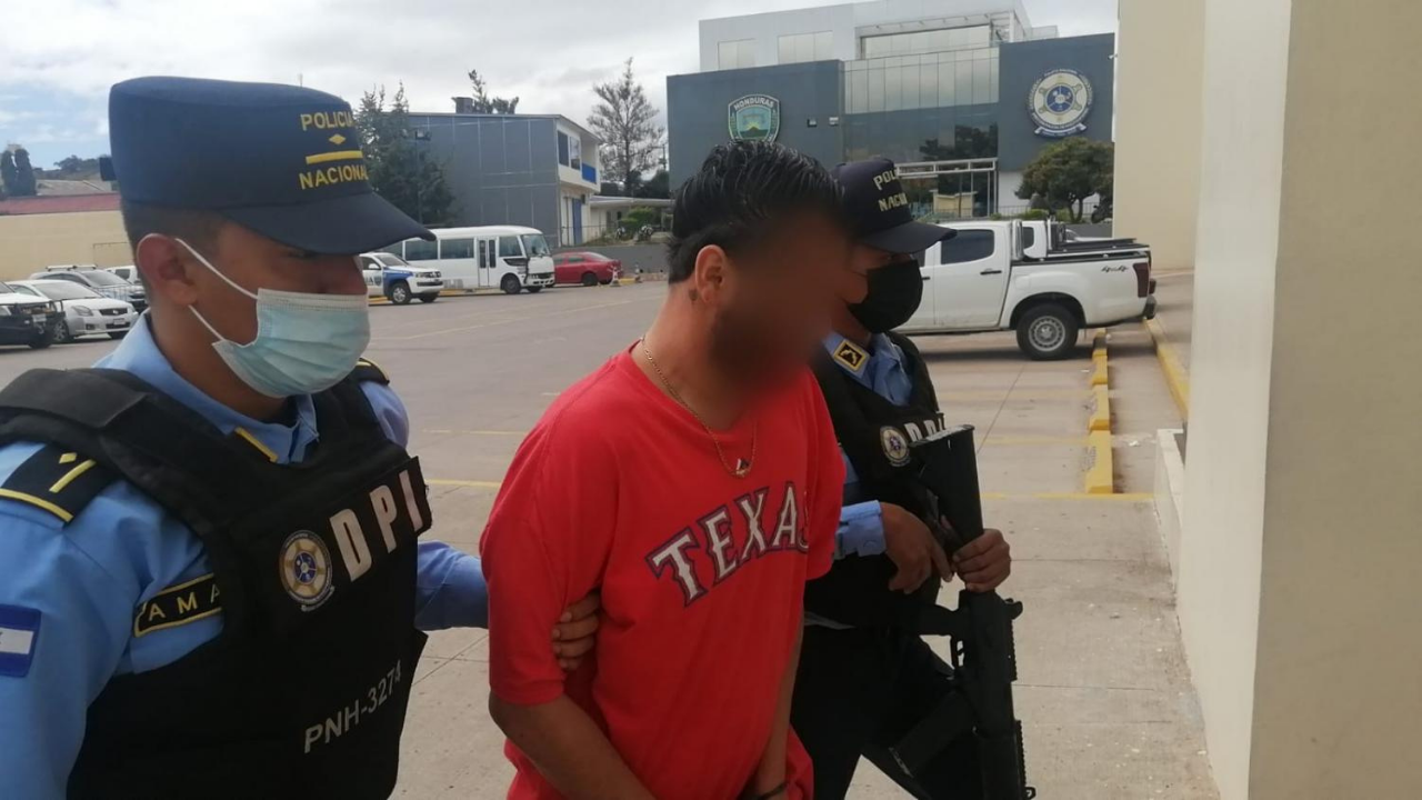 DPI captura a integrante de pandilla MS-13 por supuesto asesinato de miembro de la comunidad LGTBI