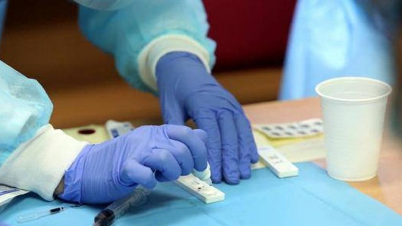 Experto OMS: el 'flurona' no aumenta el riesgo de mutación del coronavirus