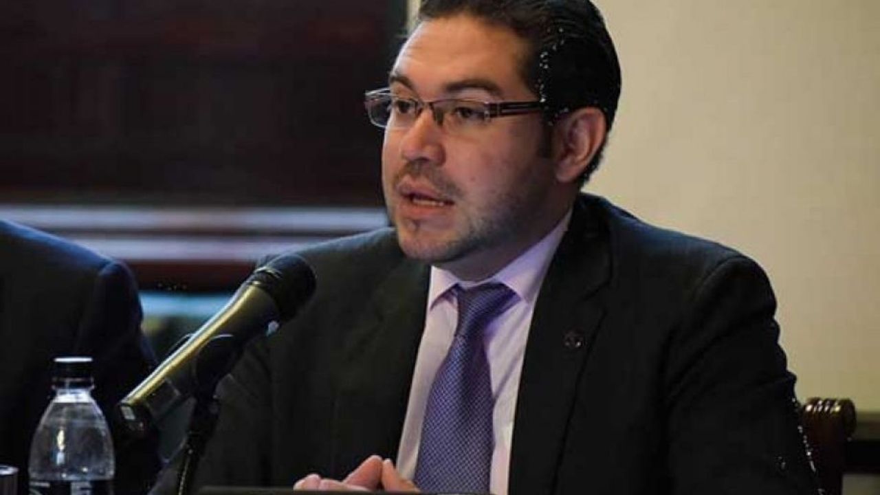 Trasciende que el diputado Jorge Cálix se haría a un lado ante conflicto en el Congreso; hoy se reúne con Mel Zelaya