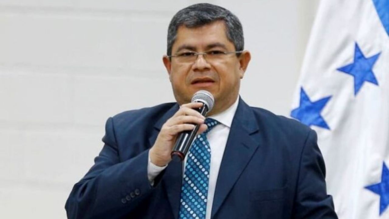 Hemos cumplido con la instalación de la junta provisional: Leonel Ayala, ministro de Gobernación