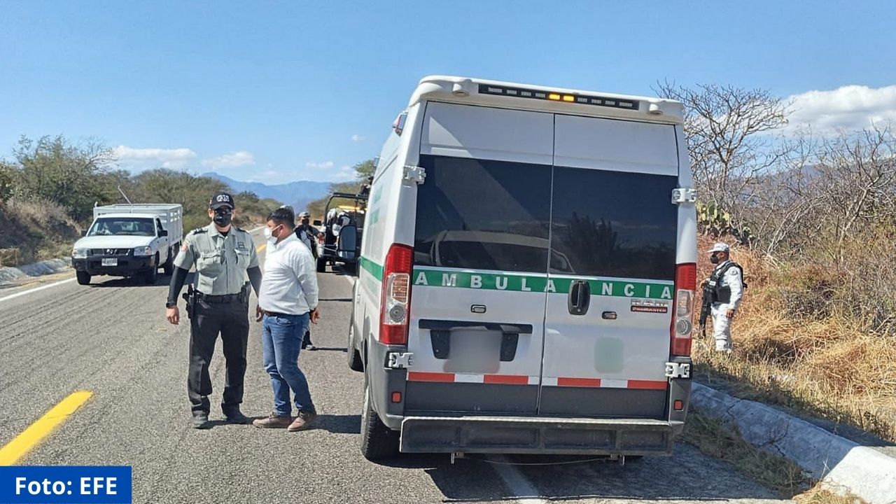 Hallan a 28 nicaragüenses hacinados en una ambulancia pirata en el sur de México
