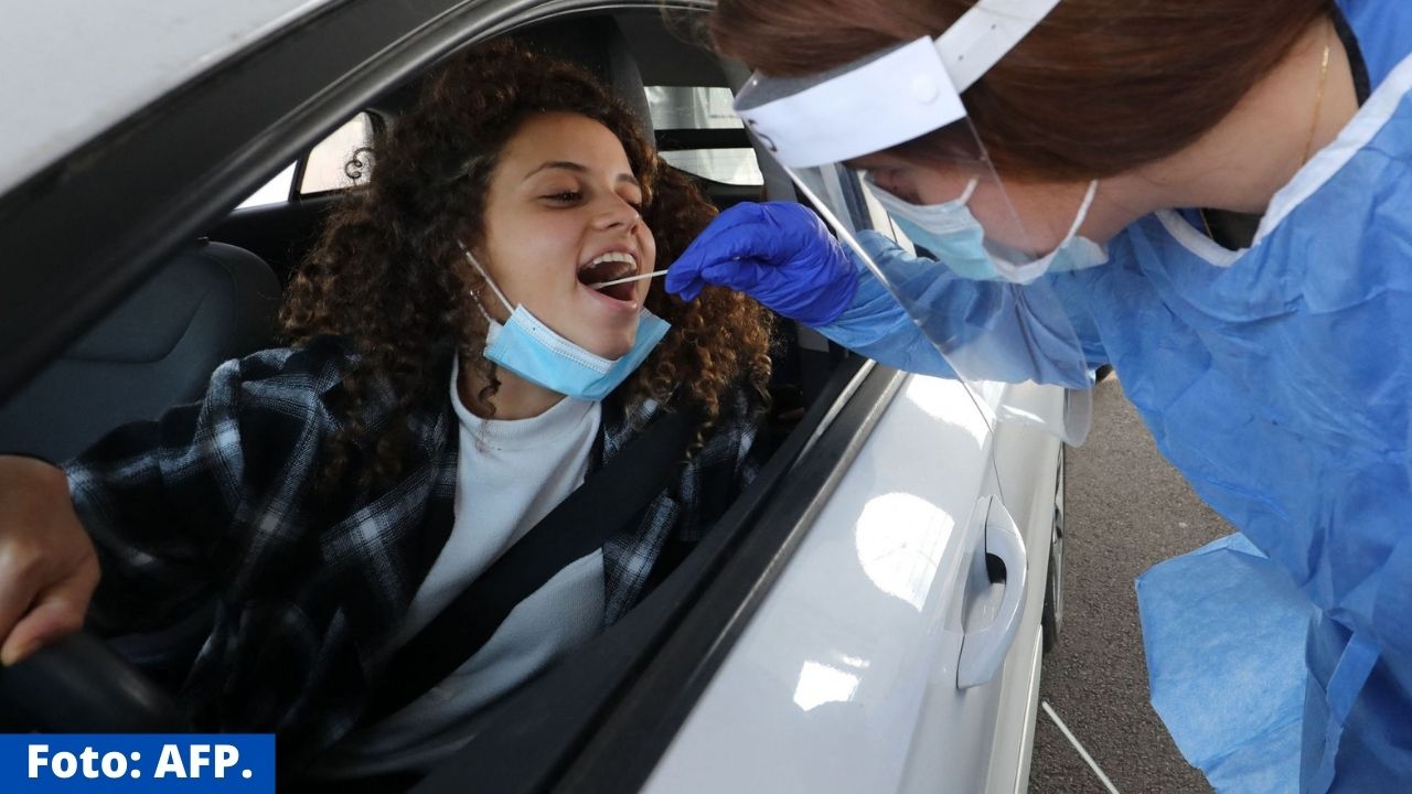 Sistema inmune de vacunados y reinfectados resiste ante ómicron