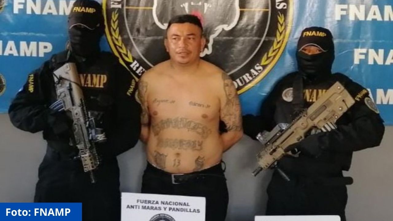 Oran por supuesto pastor y pandillero detenido, alegan que es 'inocente'