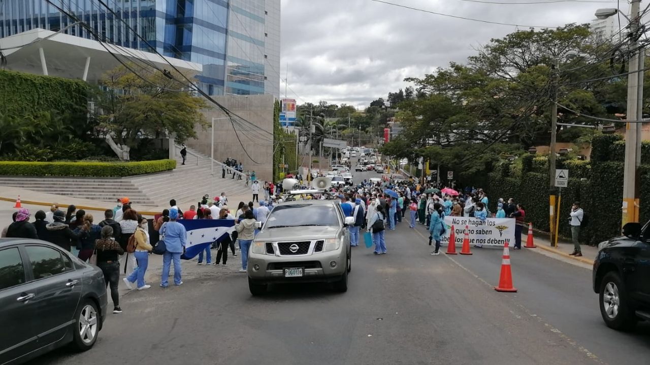 Finanzas da luz verde a la contratación de casi 9 mil empleados de la salud