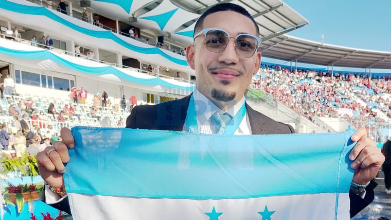 Fotos: Teófimo López causa furor en la toma de posesión de Xiomara Castro en Honduras