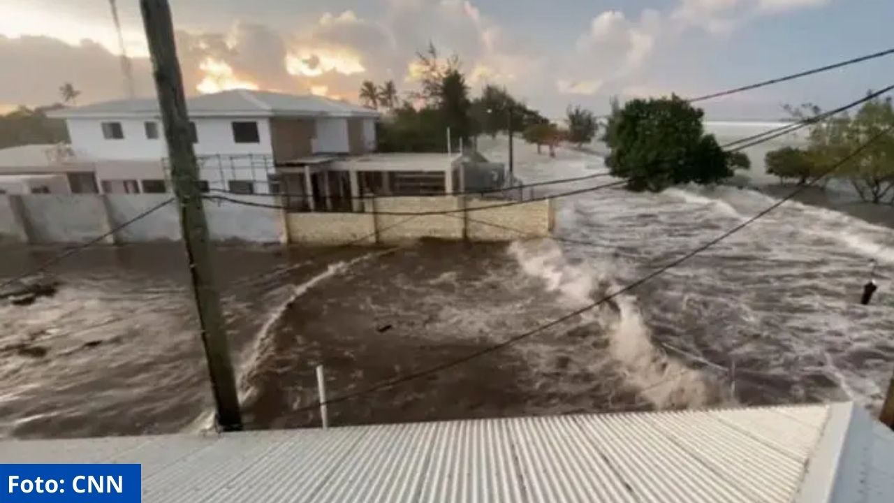 'Daños significativos' causó tsunami en Tonga tras erupción de volcán