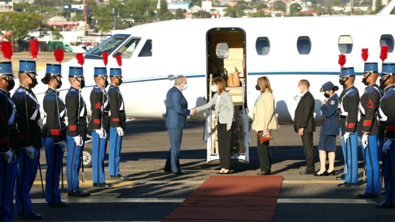 Vicepresidenta de República Dominicana arriba a Honduras para la investidura de Xiomara Castro