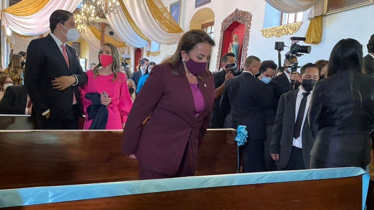 Xiomara Castro arriba a la Ermita de Suyapa para presenciar misa de acción de gracias